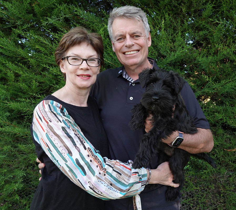 <b>ENZO</b><br>Robyn & Julian